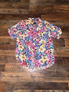 Vintage Liz Wear Floral Button Down shirt